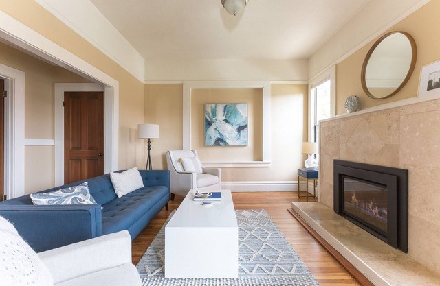 Uptown in Downtown Mill Valley! The only 3bd/2ba in the heart of the city!