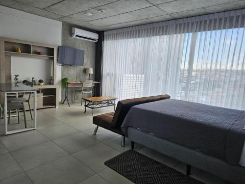 Urban Breeze iFreses, 10th floor! AC, TV and Pool