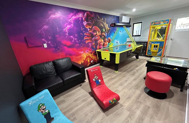 Urban Retreat -Modern Family Escape with Games Room!