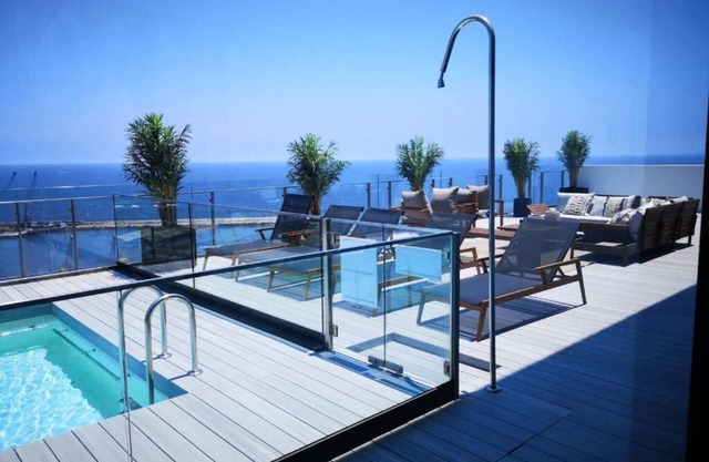 Urban Suites Apart Hotel
