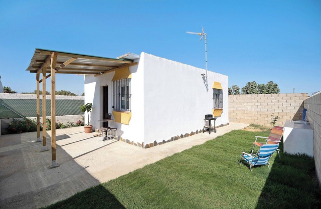 Vacation Home 'Casa Manoli Chiclana 2' with Private Terrace