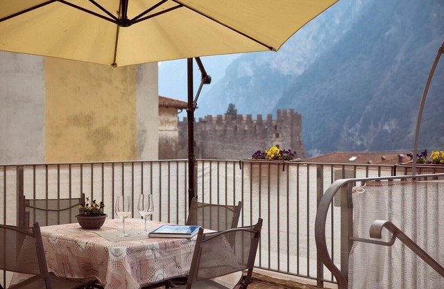 Vacation Apartment "Ania Vista Castello" with Mountain View & Terrace