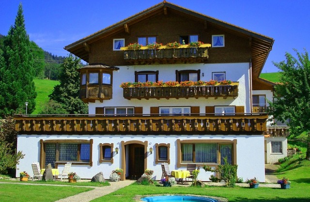 Vacation apartment/apartment for 5 guests with 66m² in Ofterschwang (117480)