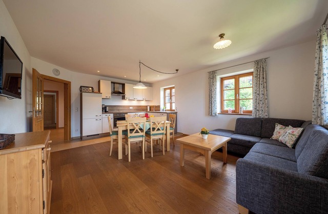Vacation apartment Inntal with 3 bedrooms, 1st floor, 87 sqm