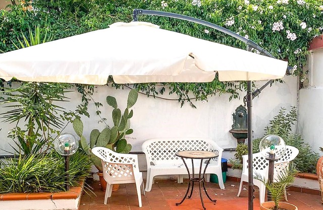 Vacation apartment with private garden and separate entrance in Montauro (Catanzaro province), on on