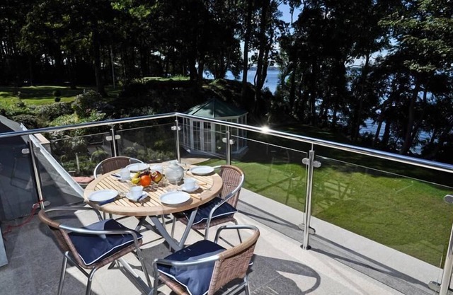 Vacation apartment Villa Bellevue II with balcony in Haus Hohrott 17 in Heikendorf