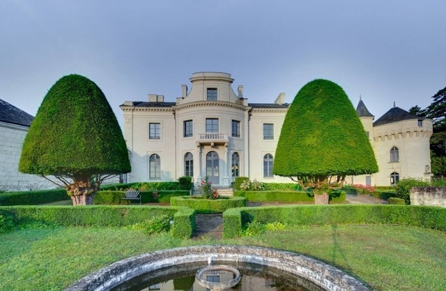 vacation holiday chateau castle rental france, loire valley, wedding, special occasion