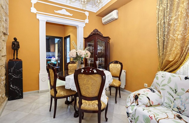 Vacation Home "Caldereros 11" with Private Terrace, A/C & Wi-Fi