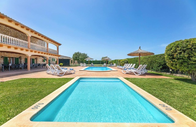 Vacation Home Can Grau with Pool & Wi-Fi