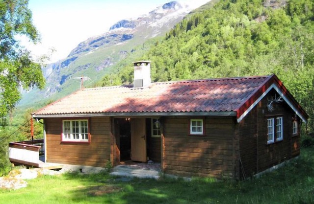Vacation home Fale (FJM028) in Sunndalsøra - 4 persons, 2 bedrooms