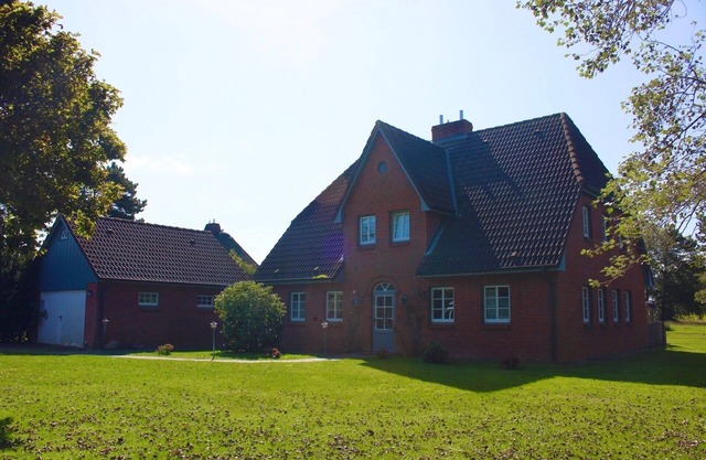 Vacation home for 4 guests with 85m² in Utersum (171882)