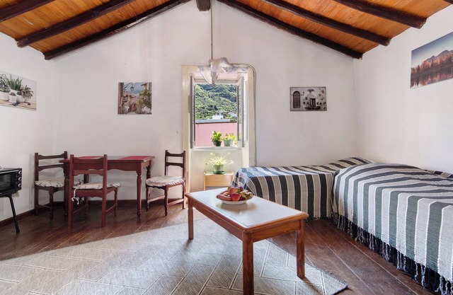 Vacation Home 'Mi Idilio' with Mountain View and Wi-Fi