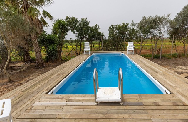 Vacation Home "The Holiday and Art Seahorse House" with Mountain View, Private Pool & Wi-Fi