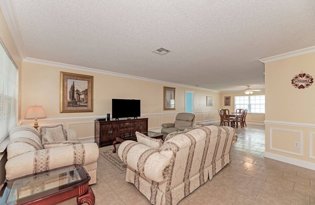 Vacation rental by Oberlin Rd