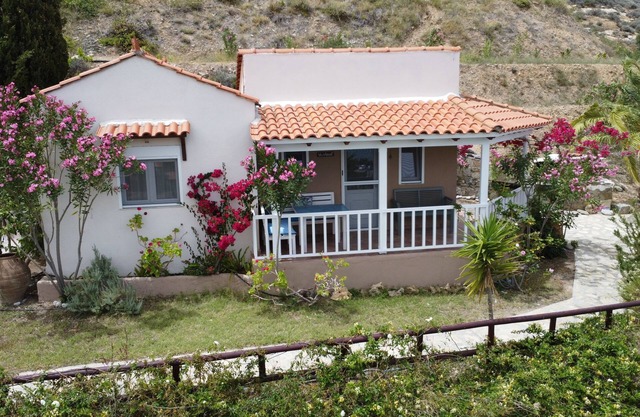Vaia Villa Asteria Spacious group of houses & apartments,