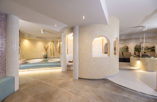 VALARA Alpine Art Hotel