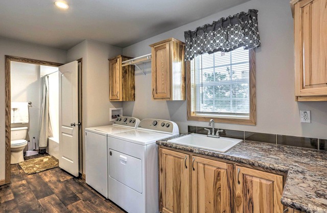 Valentine Vacation Rental w/ Modern Interior!