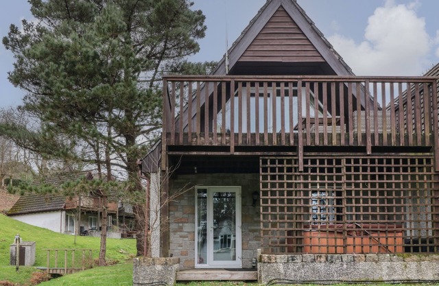 VALLEY LODGE 33, pet friendly, with a garden in Gunnislake