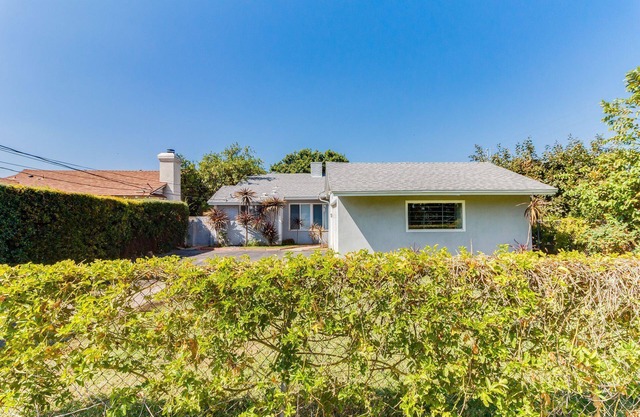 Valley Modern Glam Charmer