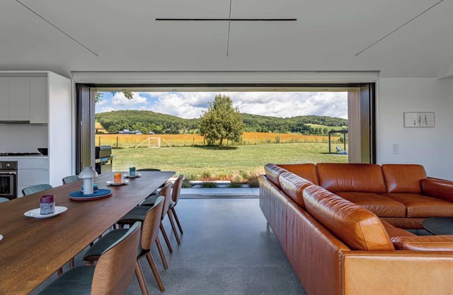 Valley View: Renovated Cottage, New Addon + Pool