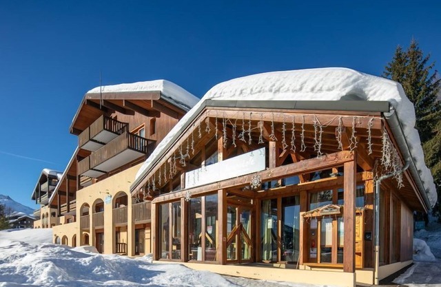 Valmorel | 1BR with Alcove + Ski-in, Ski-out!