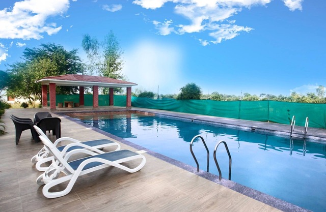 Vanasthali Jungle Resort Jim Corbett