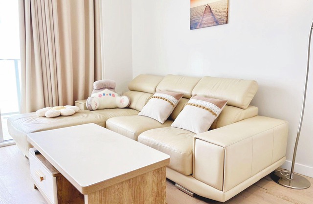 Vancouver cozy AC studio,free parking,close to YVR,Skytrain,UBC,hospital