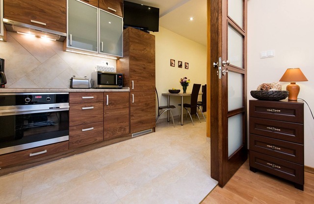 Vanilla 1 Apartment, 2bdr 5min to Main Square