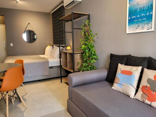 Varanda Mar - Estúdio com varanda, vaga e enxoval - 100m da praia