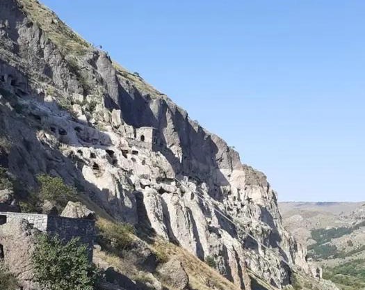 Vardzia Сhachkari
