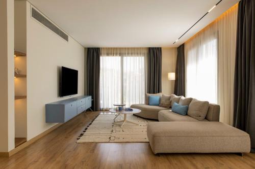 Varenna at Silver Palm near The Waterway