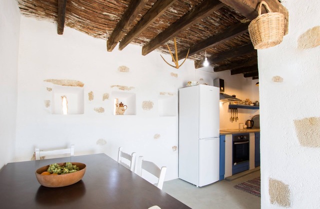 Vatha Traditional Cottage with a View