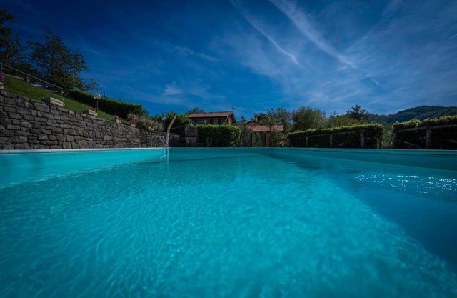 Vecchia Fornace La Piastra Agriturismo, with pool, Abetone