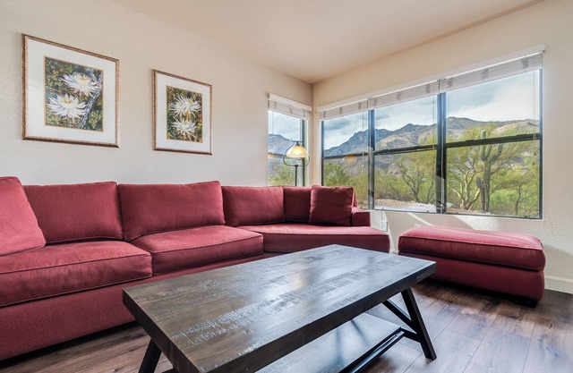 Ventana Canyon - Luxury Condo