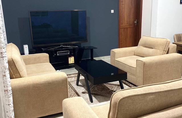 Very cozy and quiet place ,few minutes away from Malls ,Restaurant and beaches