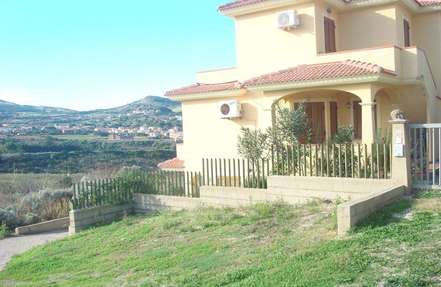 Very nice holiday apartment with sea view and sun terrace