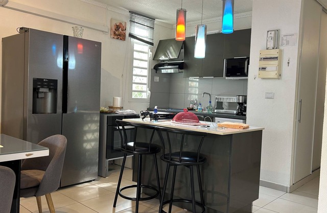 Very nice T5 fully air-conditioned, soundproofed (3 bedrooms and 3 bathrooms)