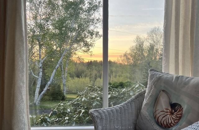 Very private home on three acres, 5 minute walk to beautiful sandy beach.
