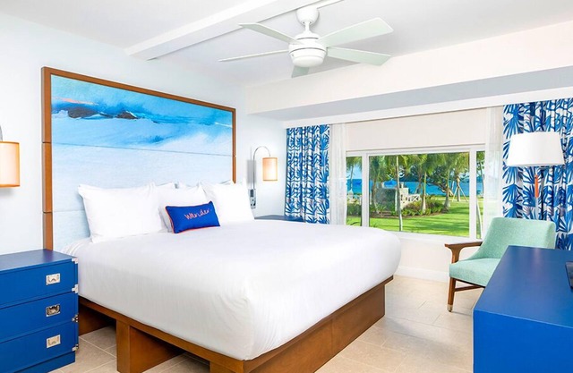Very Romantic Secluded Beach Getaway in St. Thomas Island