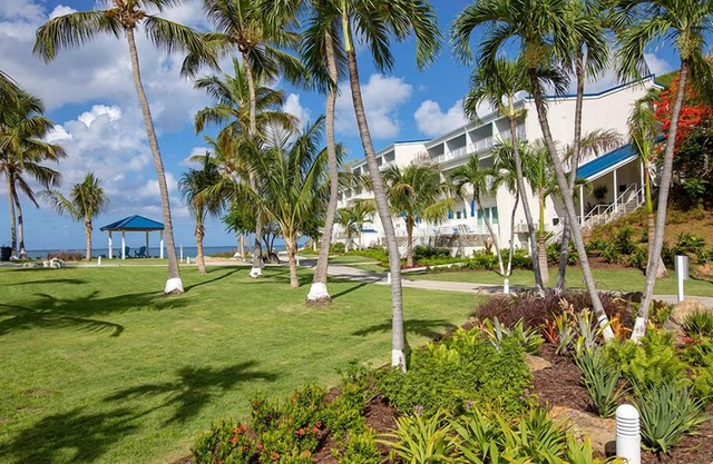 Very Romantic Secluded Beach Getaway in St. Thomas Island