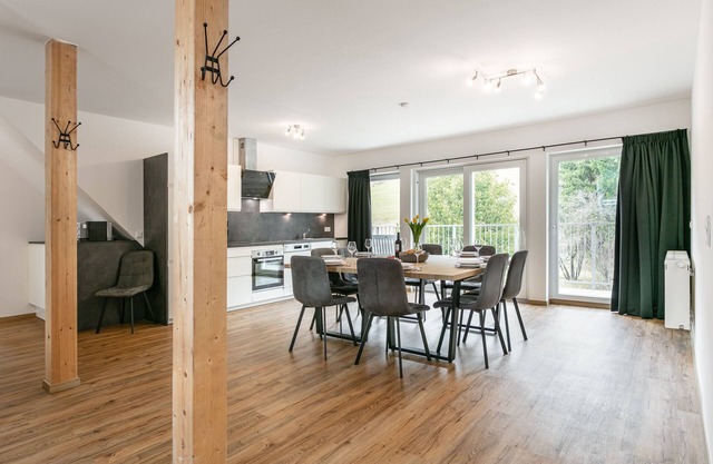 Very spacious apartment in ski and hike region