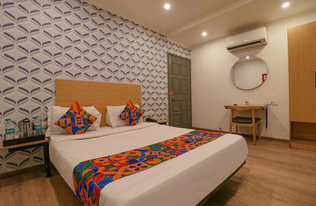 Via Chattarpur Enclave - Opposite Tivoli Garden