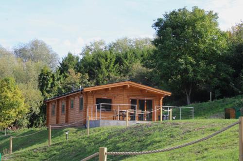 Viaduct Fishery Lodges