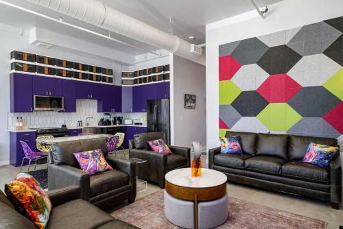 Vibrant 2BR Condo in East Austin
