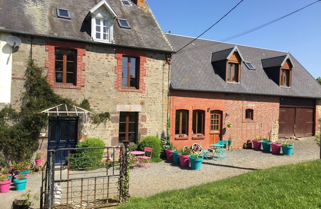 Victoria Gite centrally located in Normandy near Mont St Michel & D Day beaches