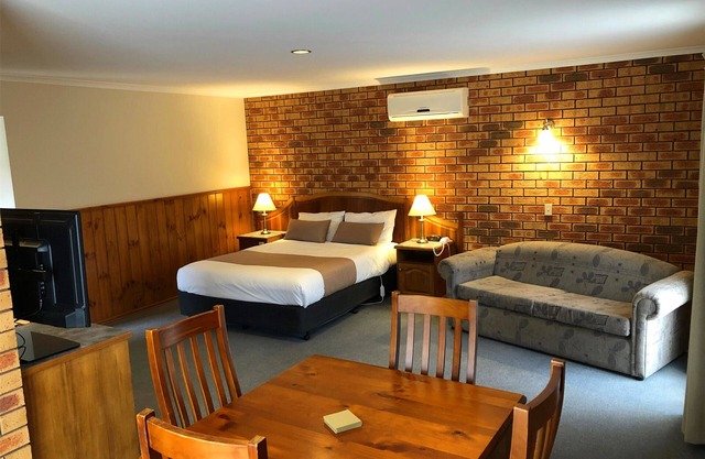 Victoriana Motor Inn