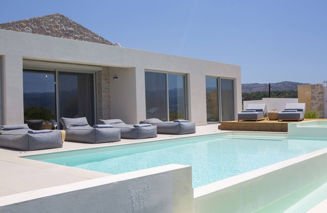 VIENTO LUXURY VILLAS - Lefkada Sunset Villa, sea views near Lefkada town