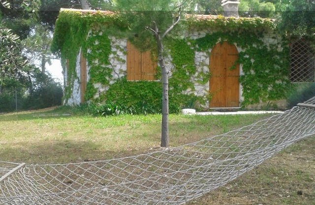 Vieste villa with garden near the sea living room three bedrooms, kitchen two bathrooms,