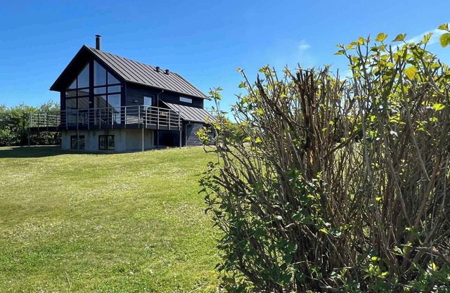 View house by nature and golf