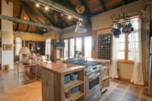 Views and Trails Horse Farm Home in Campobello!